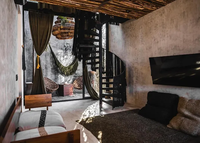 Esmeralda Boutique & Residences Hotel 4*