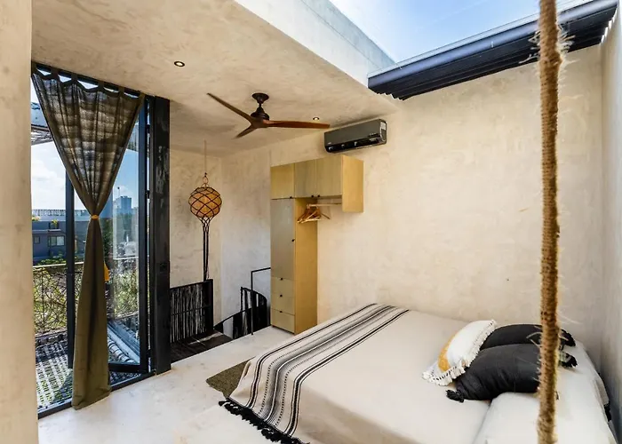 Hotel Esmeralda Boutique & Residences 4*