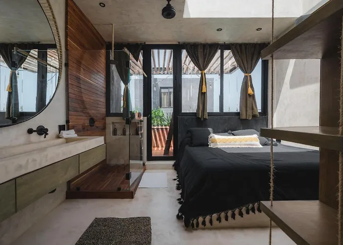 Esmeralda Boutique & Residences Hotel 4*